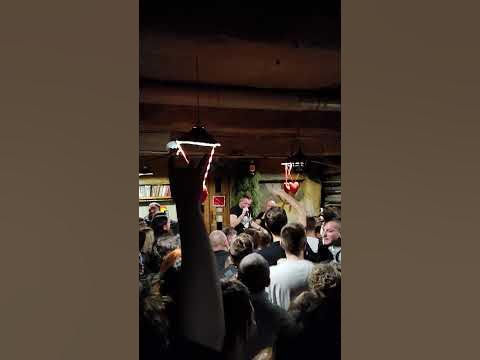 Жадан і Собаки — Вафлі "Артек" - YouTube