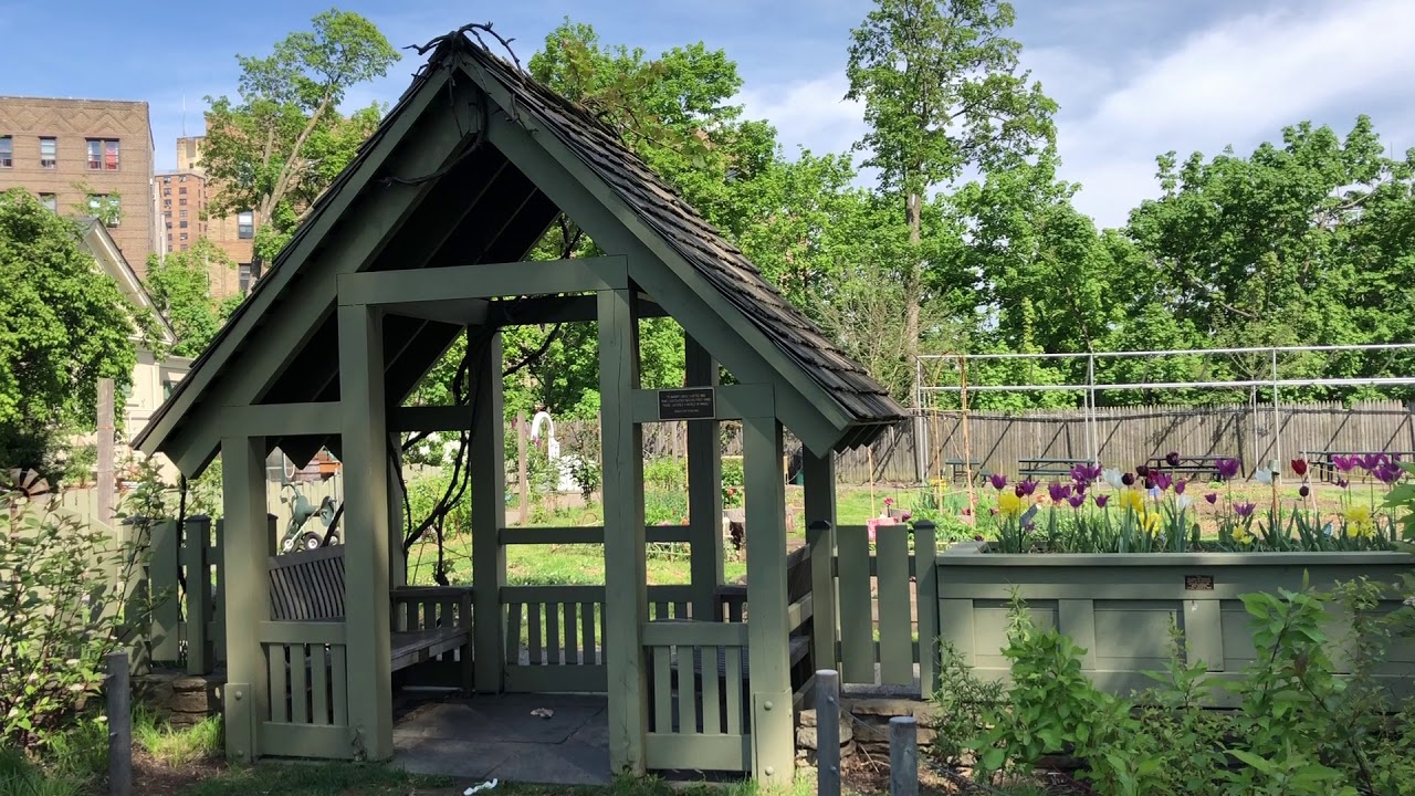 Walking Tour | Brooklyn Botanical Garden |An urban oasis| New York