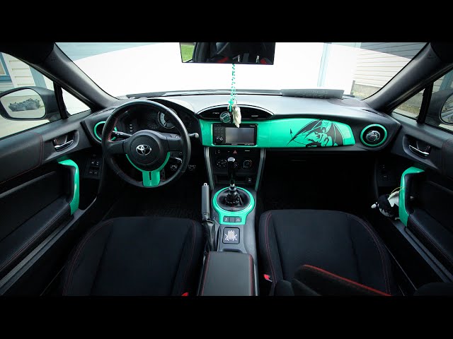 WHIP DRIP \\ Wrapping interior panels in GUCCI 