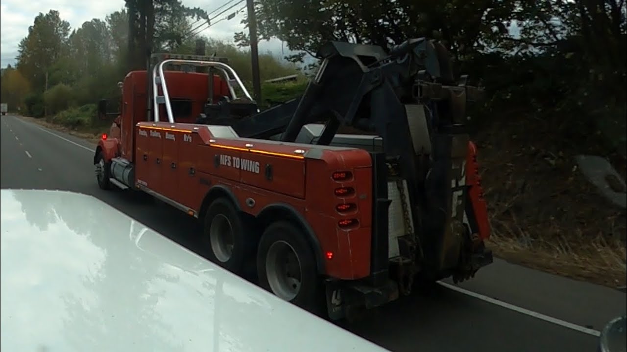 Встретил друга на эвакуаторе - YouTube