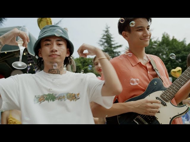 Phum Viphurit u0026 Higher Brothers - Lover Boy 88 (Official Video) class=