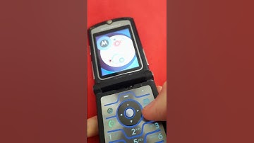 Motorola RAZR V3i startup and shutdown (external display)