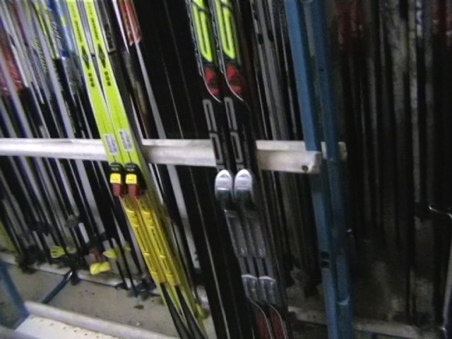 Стеллажи для хранения лыж и сноубордов