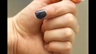 What Is the Difference Between Gel Manicure & Shellac