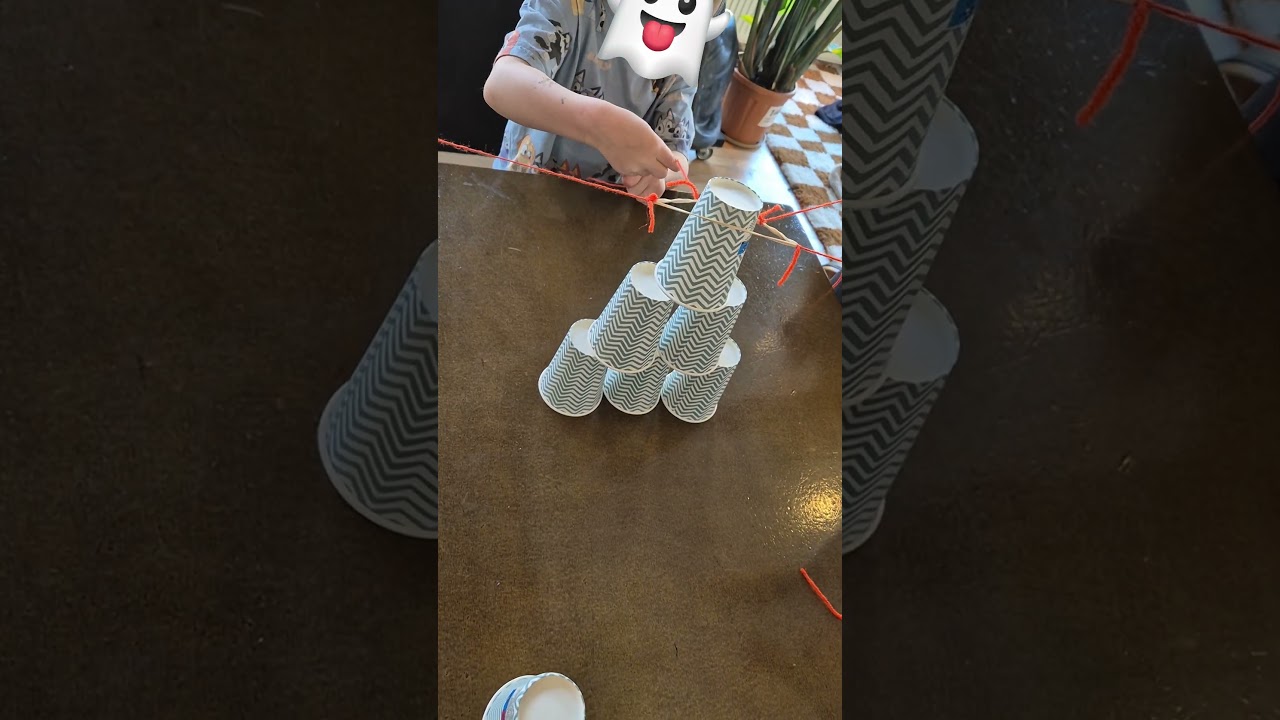 Bekers stapelen 'met afstandsbediening' bij PHI LAB