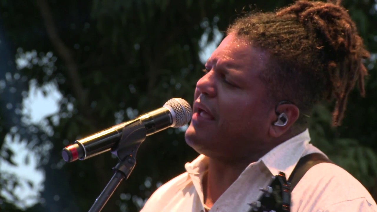 Watch Alma Djem - Vai (Ao Vivo no Lago Paranoá) on YouTube Watch Alma Djem - Vai (Ao Vivo no Lago Paranoá) on YouTube