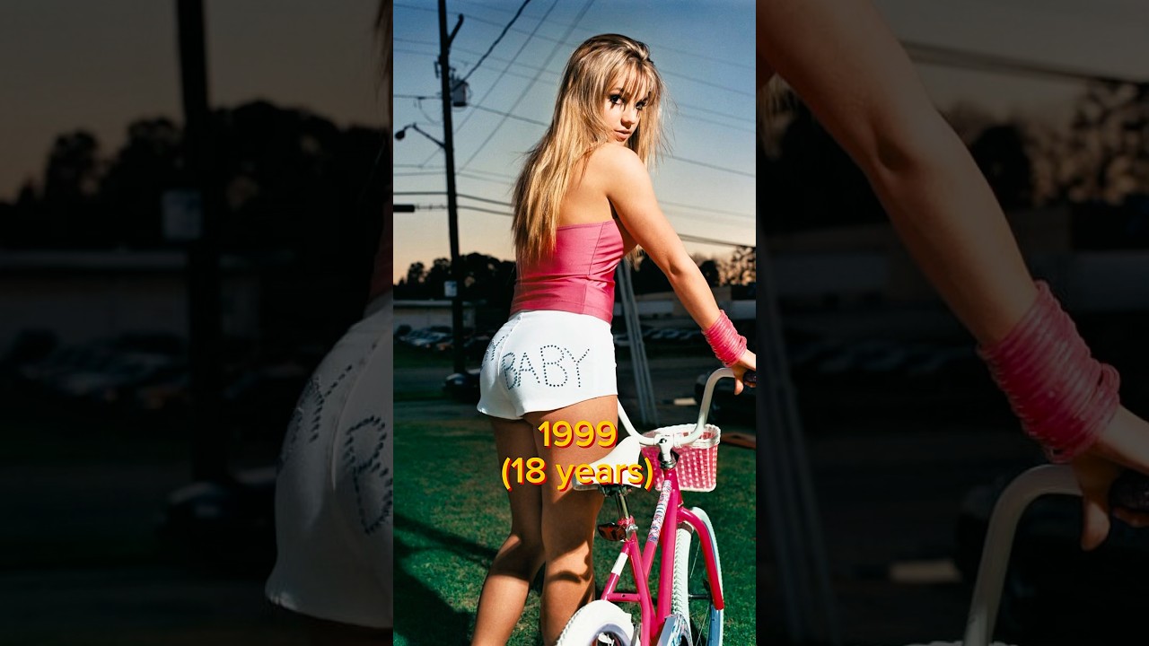 Her smile is magnificent! The evolution of Britney Spears. 