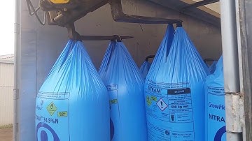Unloading Fertiliser