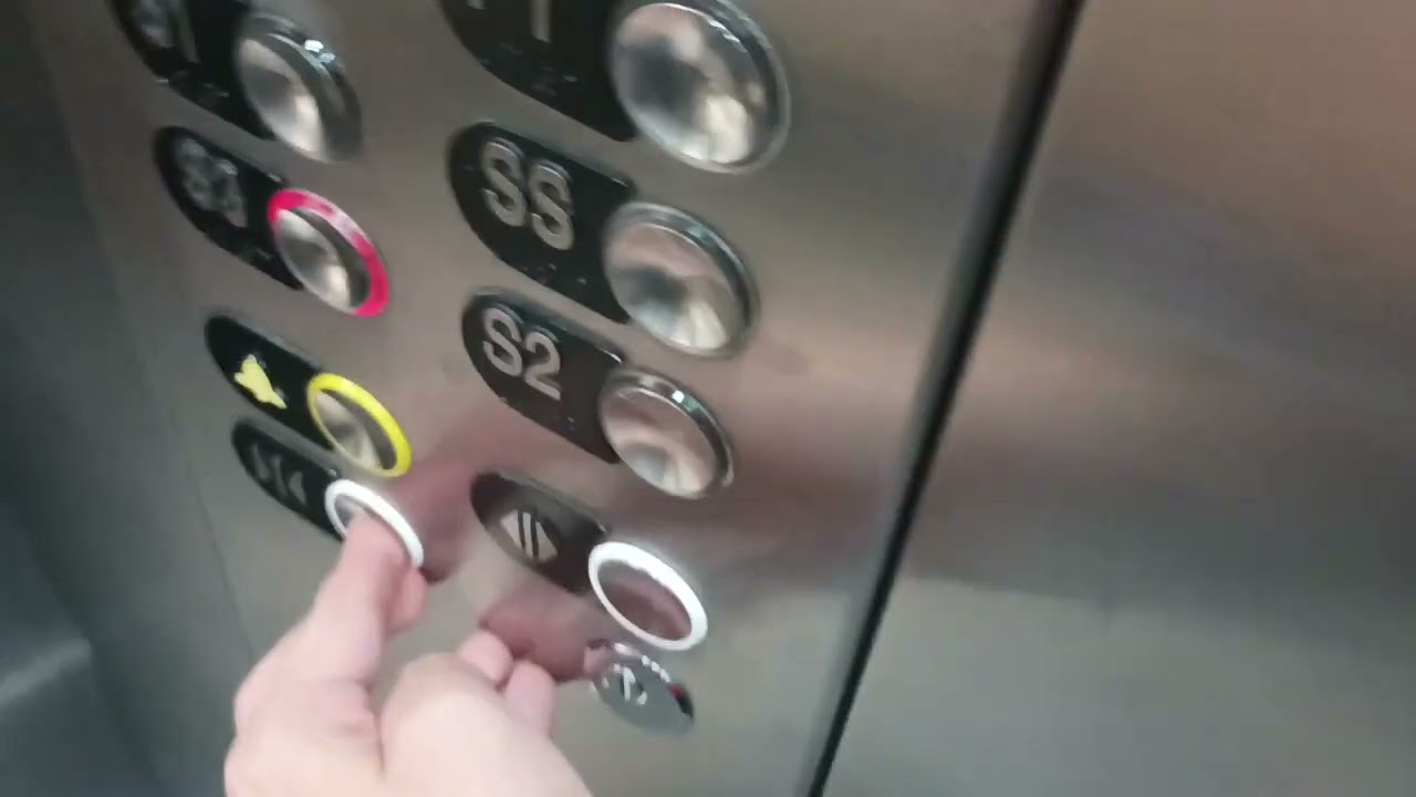 2005 Otis Glass Elevator @ ElCorteIngles Castellana, Madrid Spain