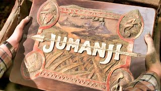 شاب بيلاقي لعبة غريبة بتحبسه جواها ٢٠ سنة ولو مخلصهاش هيموت ! ملخص فيلم jumanji