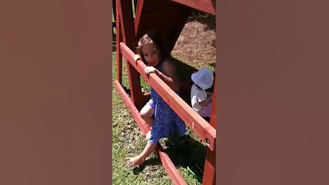 Shu Shu booty shake