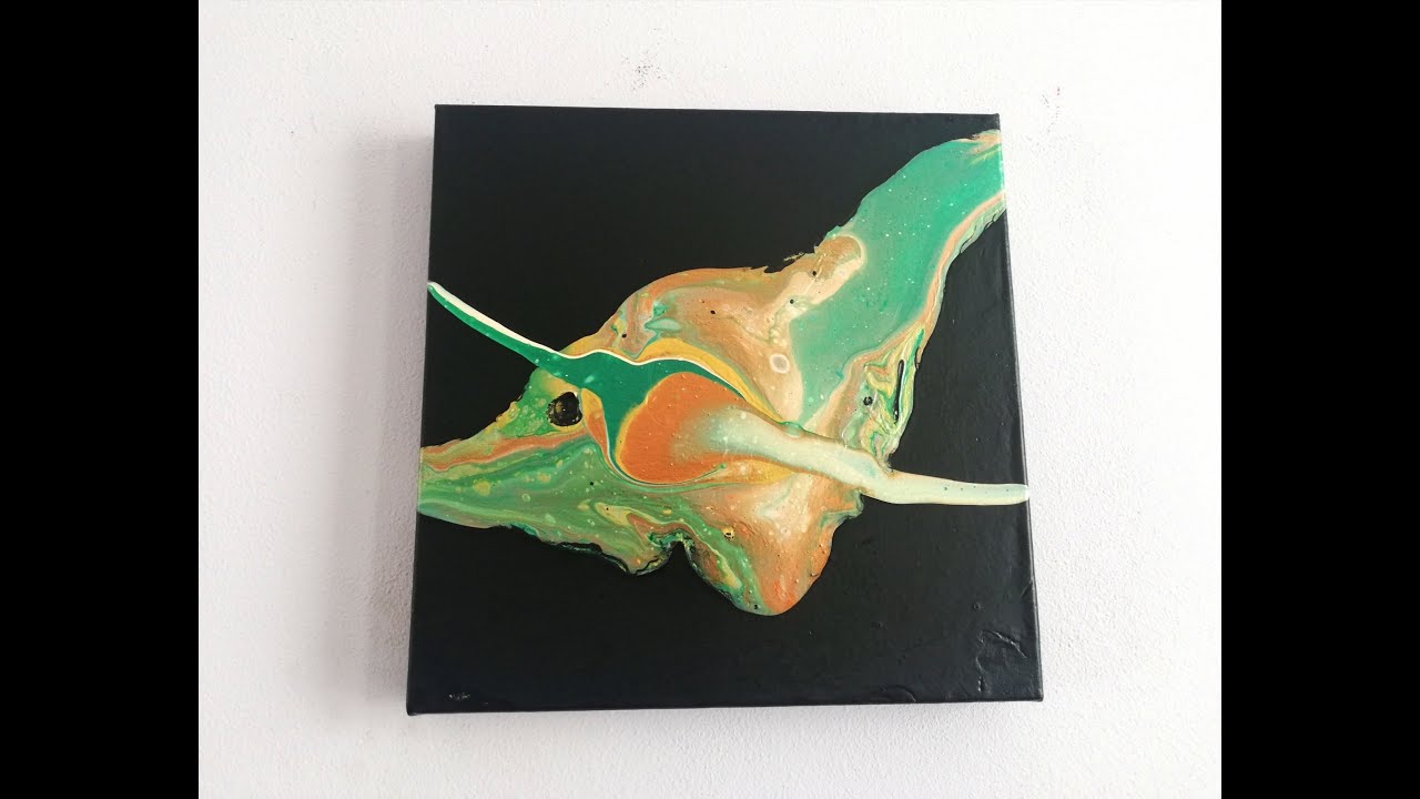 Unique explosive pour technique using 2 cups!!💚