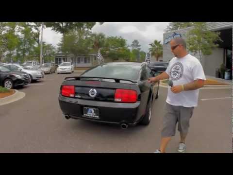 ‪Autoline's ‬2005 Ford Mustang GT‪ Walk Around Review Test Drive‬