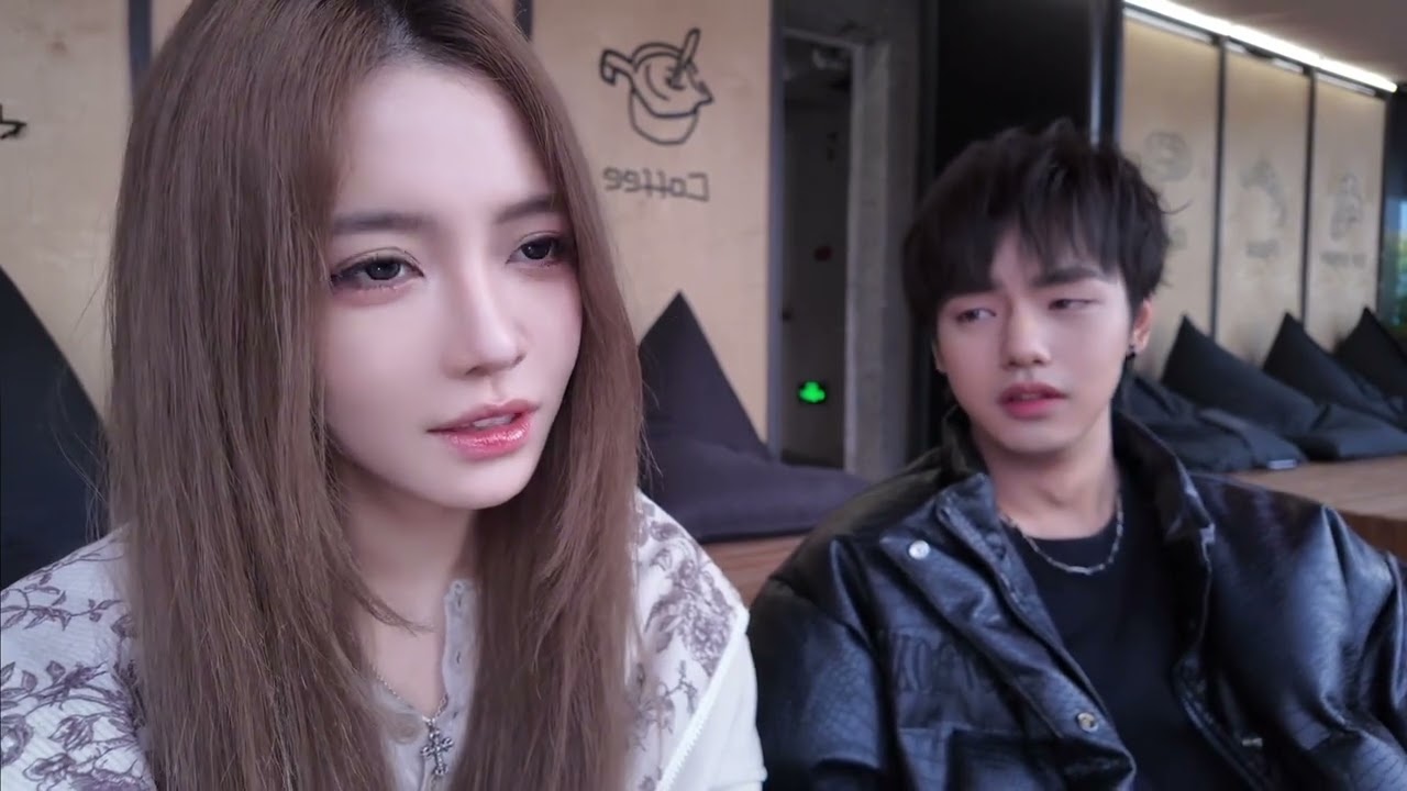 在稍不顺心的日子里，你首先想到放弃我。