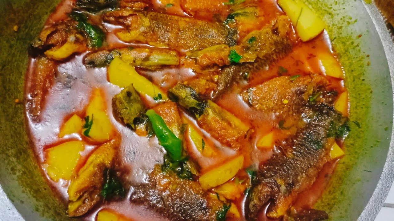 দেশি শিং মাছ কৈ মাছ মাগুর মাছ, তিন পদের মাছ সাথে আলু দিয়ে রান্না করলাম। 