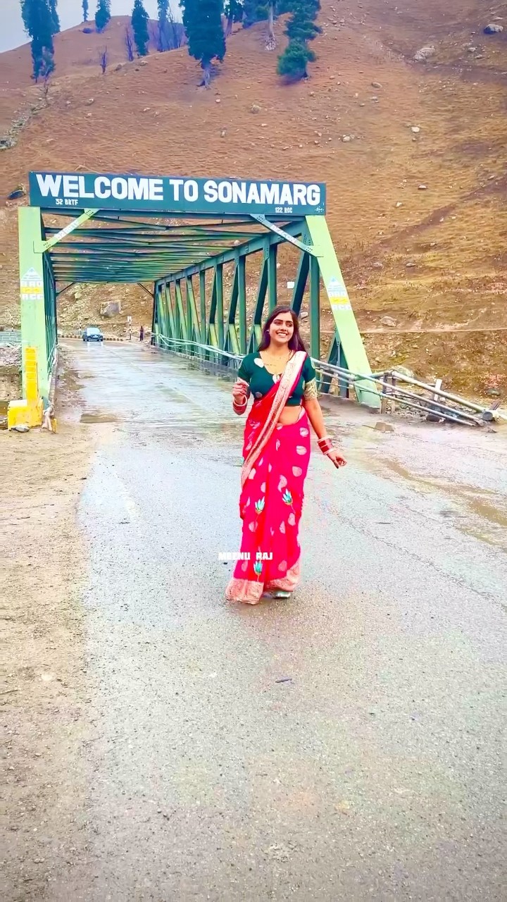 आयो सुनाऊ प्यार की एक कहानी #shorts #meenu #trending #kasmir  #sonamarg