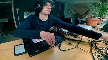 Space Tides // Ableton Live Session // Akai APC40, Ableton Push 2 // Minimal Techno