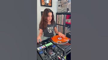 Thumbnail of Testing Technics Lamborghini turntable 🚀  #djmichelle #technics #scratching #scratchdj #scratch