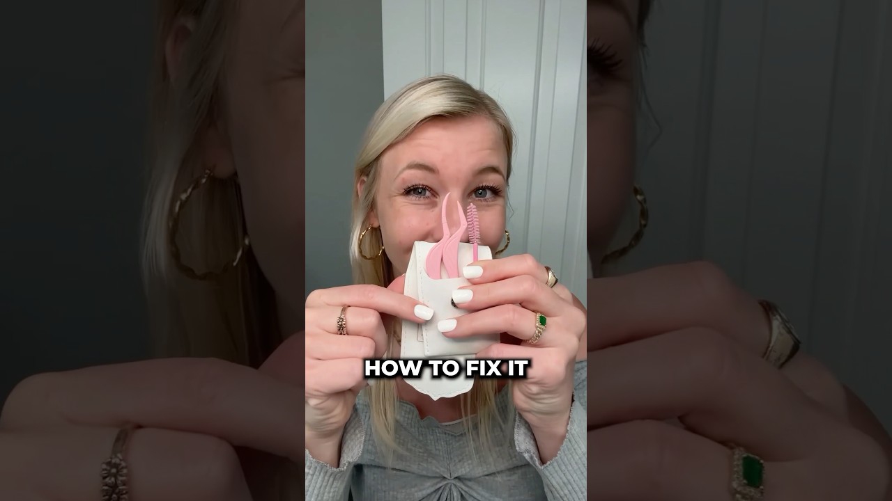 I LIKE MY EYELASHES SPLIT! 