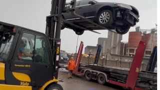 Volvo S80 2014 из Америки. Погрузка на автовоз в порту г. Поти, Грузия.