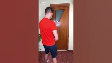 كانك بتعمل حمام في البيت 