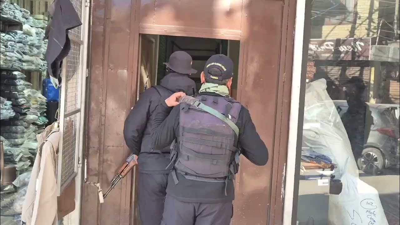 Security forces, including the SOG conducted a flash cordon and search operation at Lal Chowk iSgr