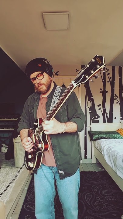 using the Stone Deaf FX tremelo to make a melancholic loop #guitar # ...