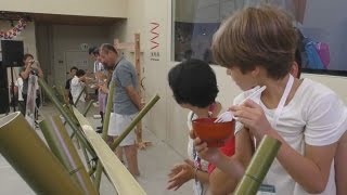 そうめん流しで涼やかに 長崎のうどん作り体験も