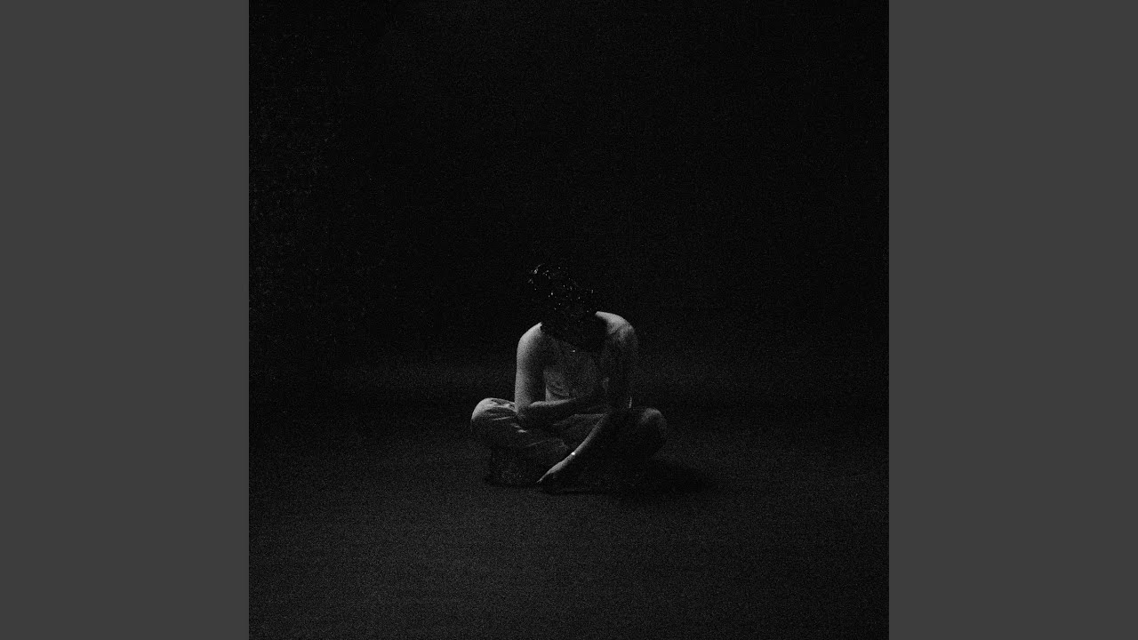 在 YouTube 上观看 Explicit Material (Intro)