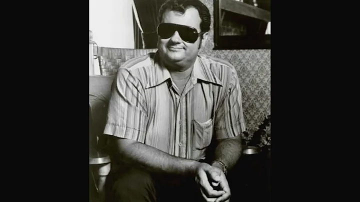 Hargus "Pig" Robbins "Behind Closed Doors" vs. "(I...