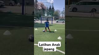 anak jepang latihan teknik sejak dini #football #footballshorts