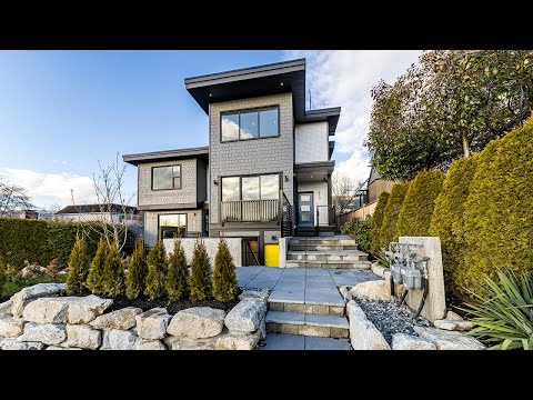 houses for sale in North Vancouver.