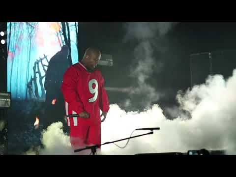 Kung Fu Vampire visits the Tech N9ne "Planet Tour"
