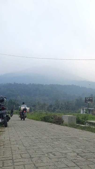gunungnya ketu2pin kabut #suasanapedesaan