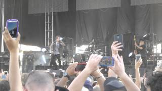 Papa Roach - Face Everything And Rise (Carolina Rebellion 2015) HD