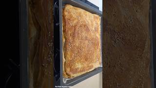 Pırasa Sevmeyene Bile Yediren Efsane Börek Tarifi 😯 #pırasalıbörek #pırasalıböreknasılyapılır