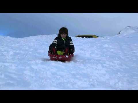 Видео trineo para la nieve
