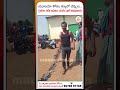 కామారెడ్డిలో విచిత్ర దృశ్యం.. యూరియా కోసం చెప్పులతో క్యూలైన్లో రైతులు