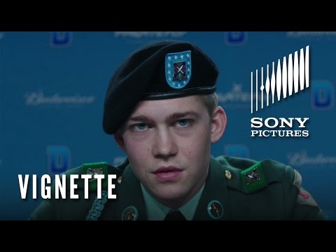 BILLY LYNN'S LONG HALFTIME WALK Vignette - Immersive Experience