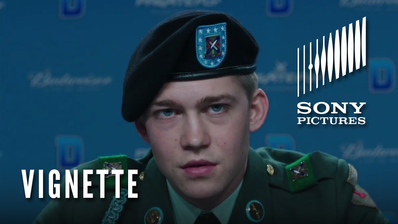 BILLY LYNN'S LONG HALFTIME WALK Vignette - Immersive Experience