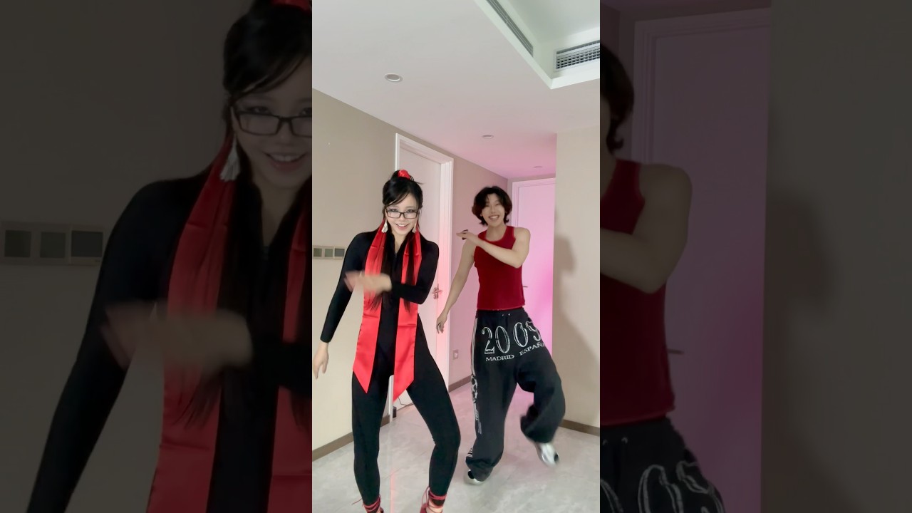 Chinese trend & Jamal dance #bayonetta #cosplay #dance #kendricklamar #chinesemusic