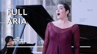 Soprano Sophia Hunt sings Mi tradì quell' alma ingrata (Don Giovanni) | Dutch National Opera Studio