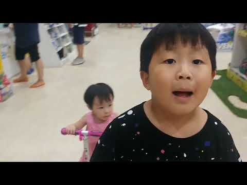 지아jiaLee의 첫 킥보드 타기. 20170730 205651