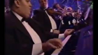 ابوبكر سالم بلفقيه مهرجان أبها 99 عادك الا صغير