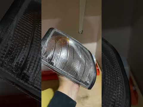 Покажчик повороту лівий Mercedes 124 1984-1996 (димчастий) (біля фари) (Depo) (FP 3526 K3-E), видео 1