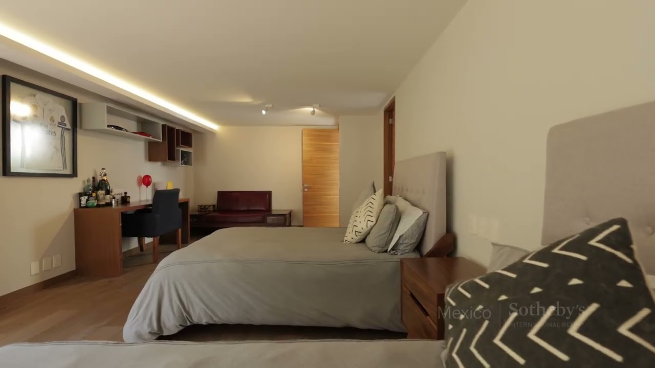 Casa con alberca en Bosques