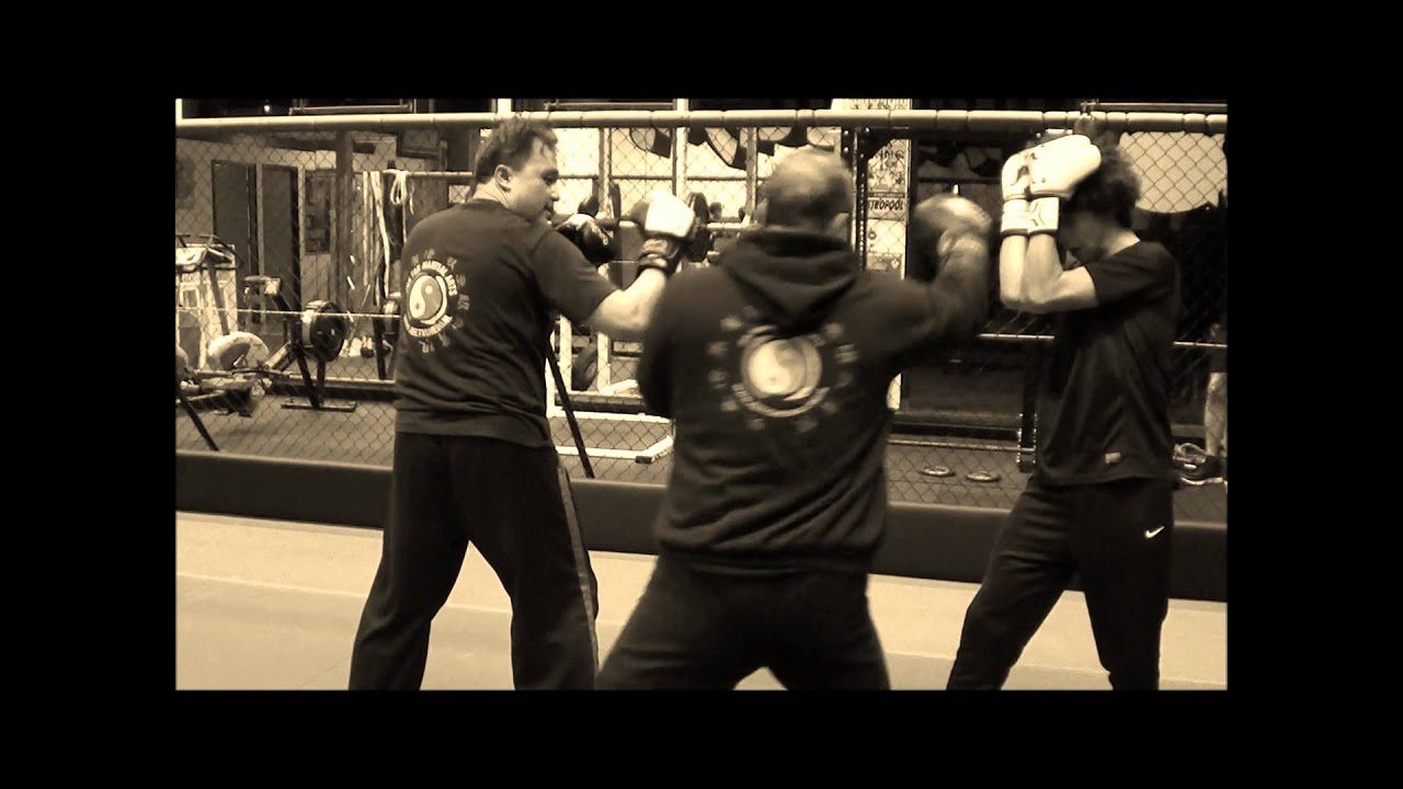 Zelfverdediging: Jeet Kune Do - compound drill lead n retreat