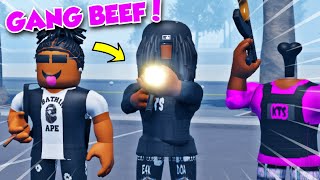 THIS GANG PULLED UP ON ME IN THIS NEW MIAMI ROBLOX HOOD GAME!