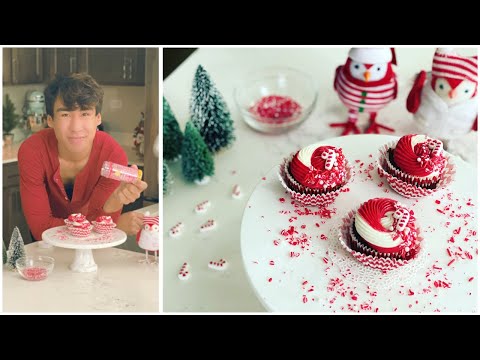 peppermint-candy-cane-cupcakes