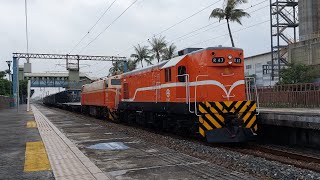 7201次貨物列車仁德車站通過